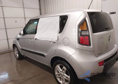 2011 Kia Soul + z USA, uszkodzony, nr VIN KNDJT2A28B7322158